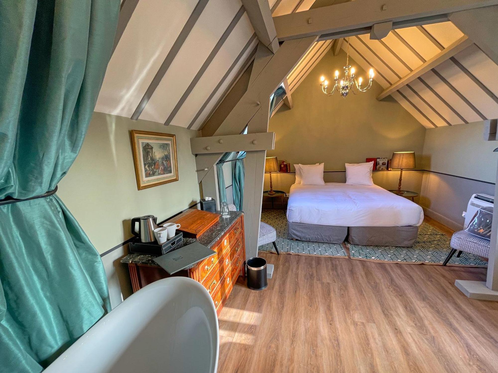 Hotel Le Fruit Defendu Rueil-Malmaison